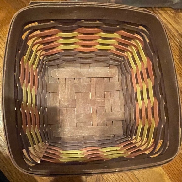 Longaberger Harvest Weave Large Berry Basket 2009 - Picture 1 of 9